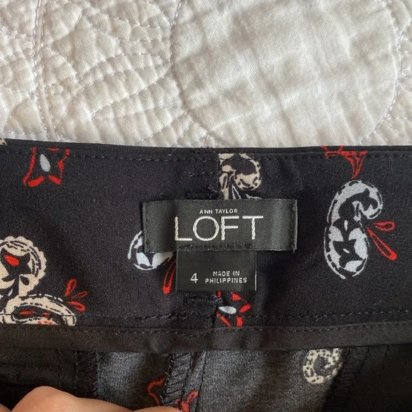 LOFT shorts - Picture 2 of 2